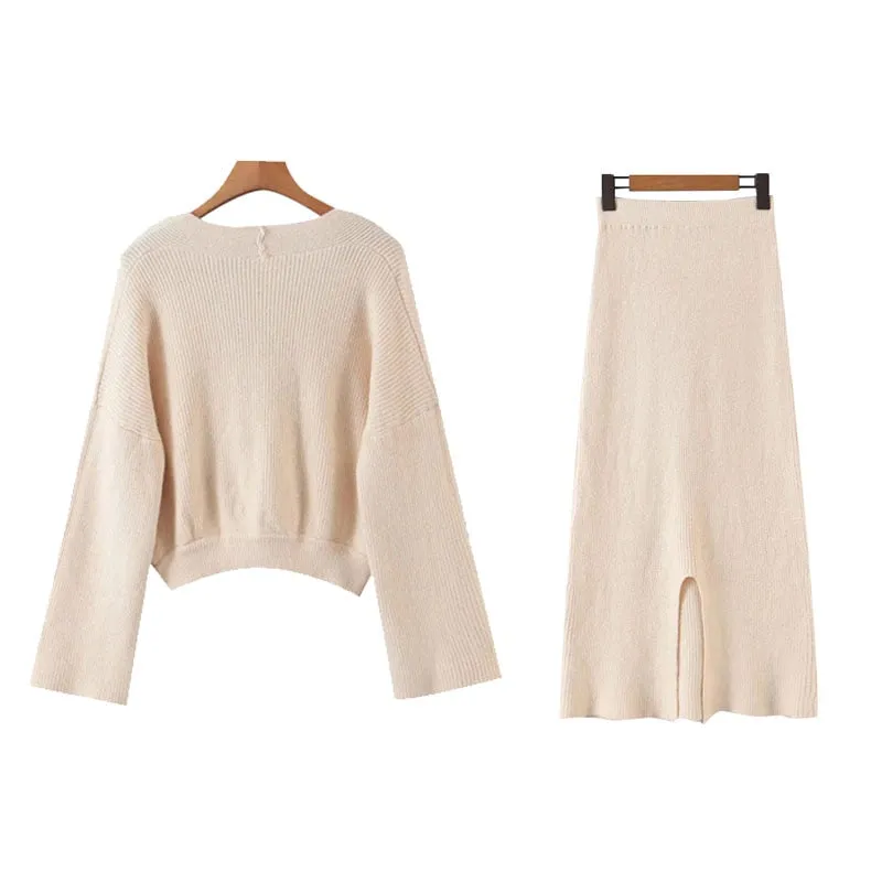 KNITTED CROPPED SWEATER WITH SKIRT