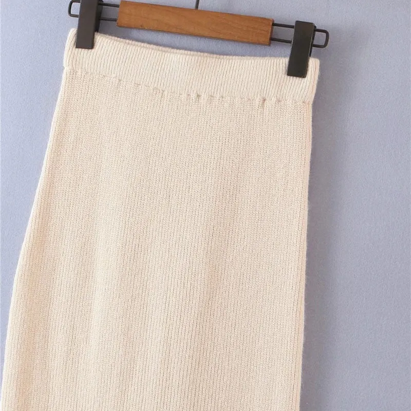 KNITTED CROPPED SWEATER WITH SKIRT