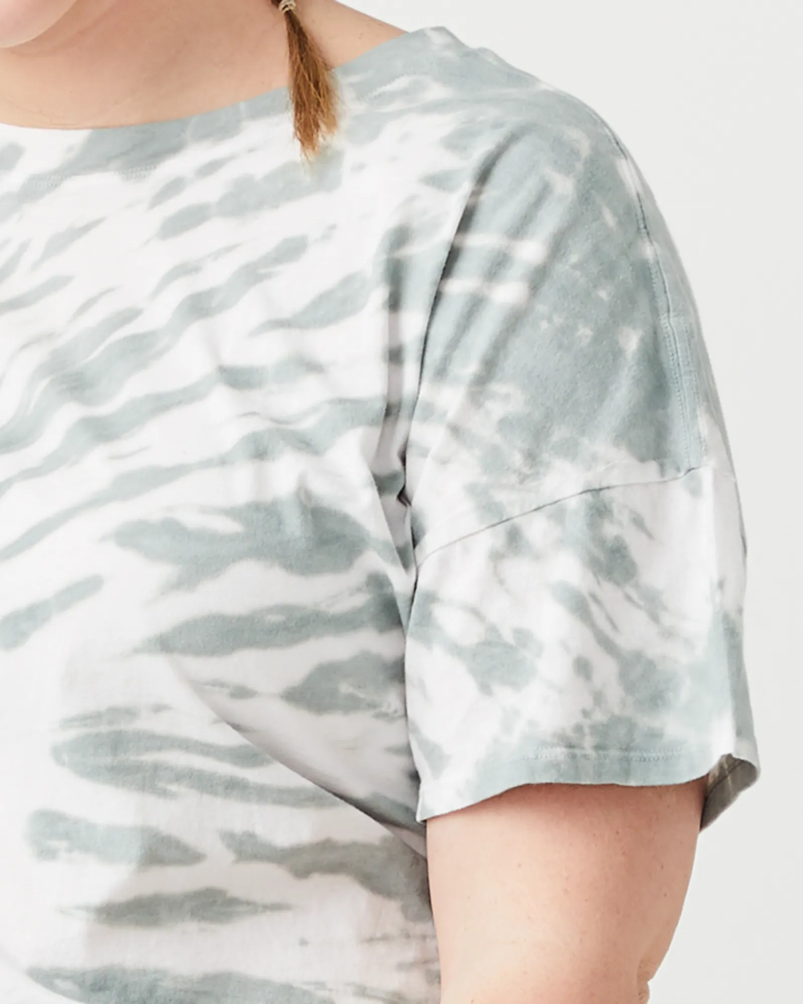 Paloma Tie-Dye Tee | White / Olive Green