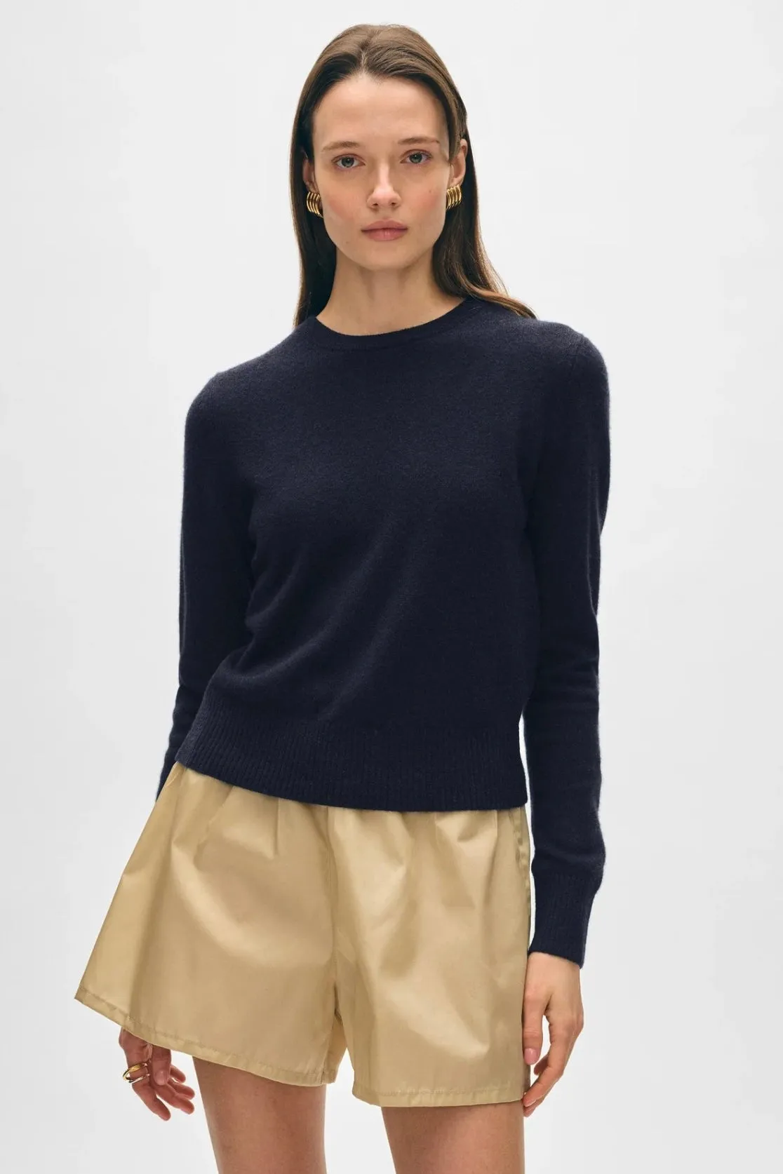 White   Warren - Cashmere Shrunken Crewneck (black)